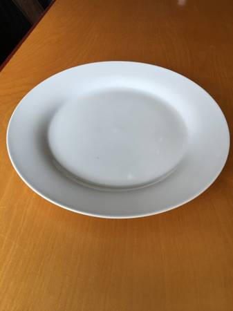 Dinner plate white